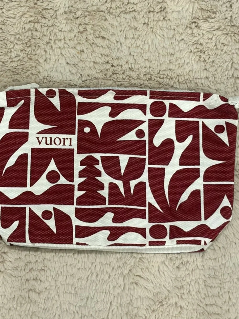 Vuori x Cody Hudson Holiday Canvas Travel Pouch Cosmetic Bag Strawberry Red‎